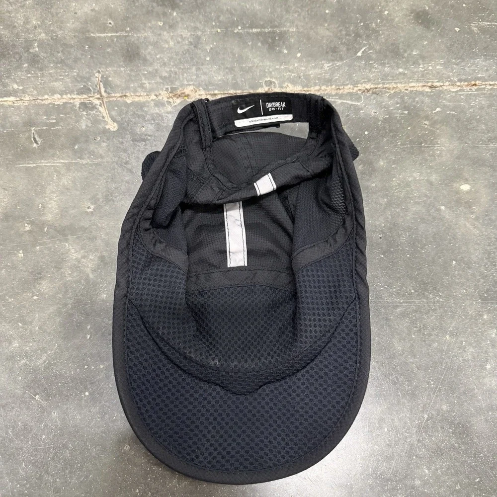 Nike Daybreak Dri-Fit 5-Panel Mesh Black Running Training Cap Hat